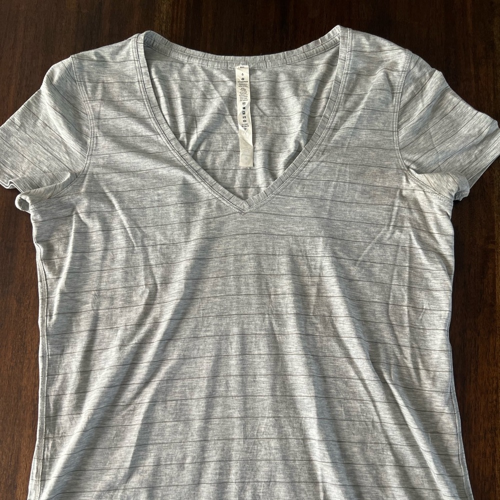 Lululemon Love V-Neck T-shirt